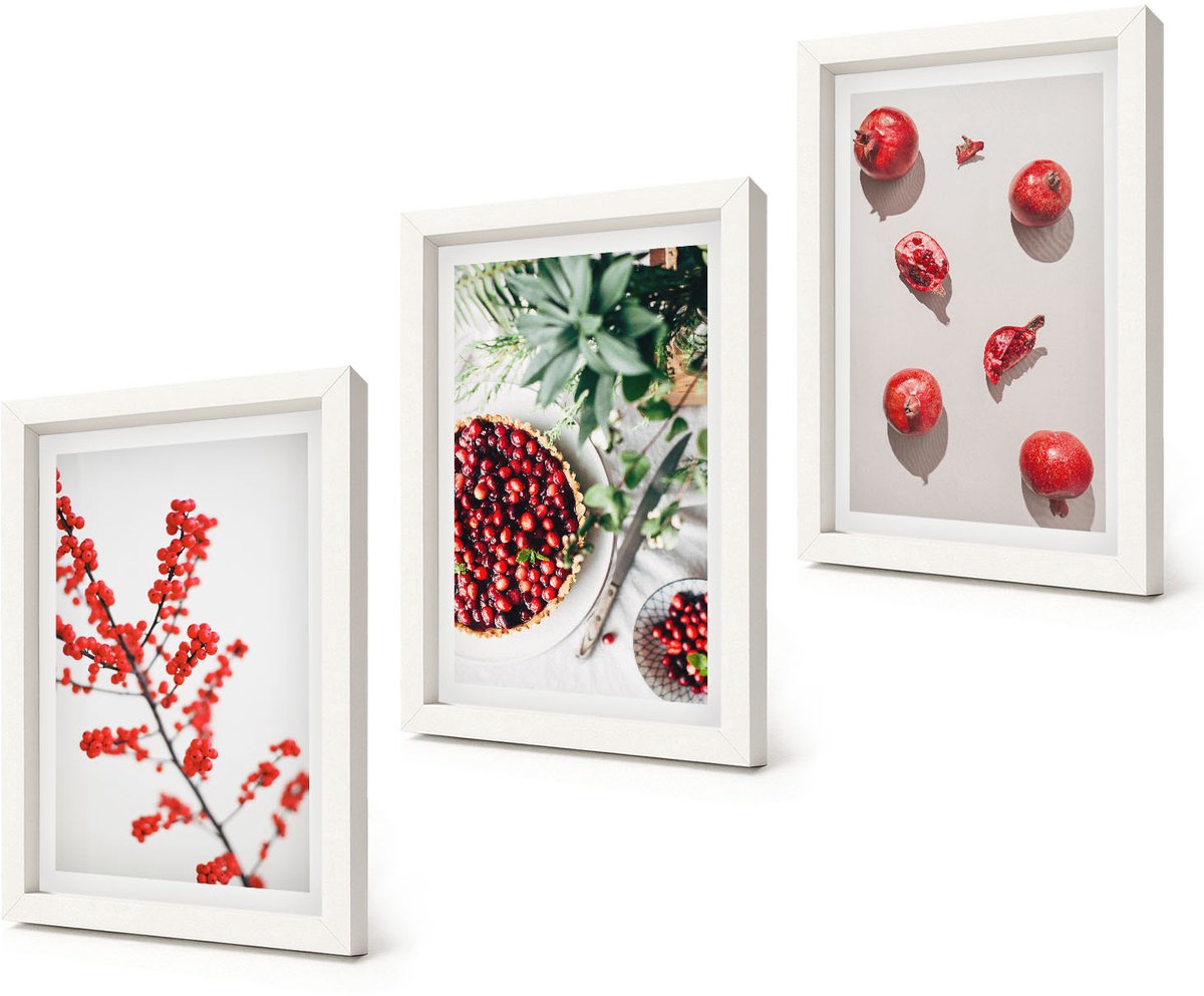 Coloray 3-Delige Schilderij Set - Rode vruchten en planten in een minimalistische stijl - 20x30 - Wanddecoratie - Schilderijen Set - Kantoor - Interieur Decoratie