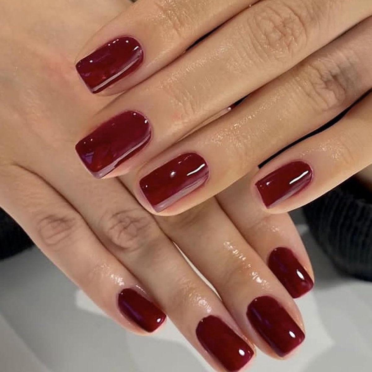 24 stuks press-on nagels korte vierkante rode wijn pure kleur druk op