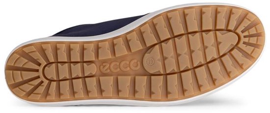 Onderkant van de ECCO SOFT 7 TRED schoen met profielzool van bruin rubber en ECCO-logo.