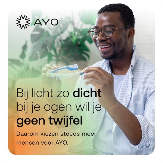 Man met AYO-lichttherapiebril