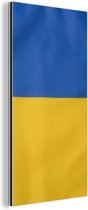 Wanddecoratie Metaal - Aluminium Schilderij Industrieel - Close-up van de vlag van Oekraïne - 80x160 cm - Dibond - Foto op aluminium - Industriële muurdecoratie - Voor de woonkamer/slaapkamer