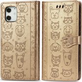 Mobiq Embossed Animal Wallet Hoesje iPhone 12 Pro Max - Vrolijke hoes met dieren patroon | Book case met sluiting | Vakje voor pasjes pashouder | Apple iPhone 12 Pro Max 6.7 inch h