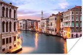 Kanaal in Venetië in de avondschemering Poster 180x120 cm - Foto print op Poster (wanddecoratie woonkamer / slaapkamer) / Europa Poster XXL / Groot formaat!