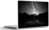 Laptop sticker - 13.3 inch - Melkweg boven bergen - zwart wit - 31x22,5cm - Laptopstickers - Laptop skin - Cover
