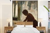 Behang - Fotobehang A Woman Ironing - Schilderij van Edgar Degas - Breedte 190 cm x hoogte 260 cm