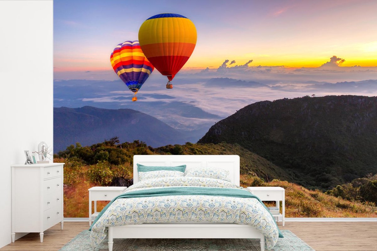 Behang - Fotobehang Luchtballon - Berg - Thailand - Breedte 390 cm x hoogte 260 cm