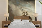 Behang - Fotobehang Een schip in volle zee bij vliegende storm - Schilderij van Willem van de Velde - Breedte 280 cm x hoogte 280 cm