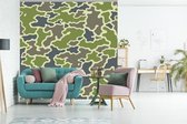 Behang - Fotobehang Groen camouflage patroon - Breedte 350 cm x hoogte 350 cm