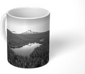 Mok - Vogelperspectief Trillium lake - zwart wit - 350 ML - Beker