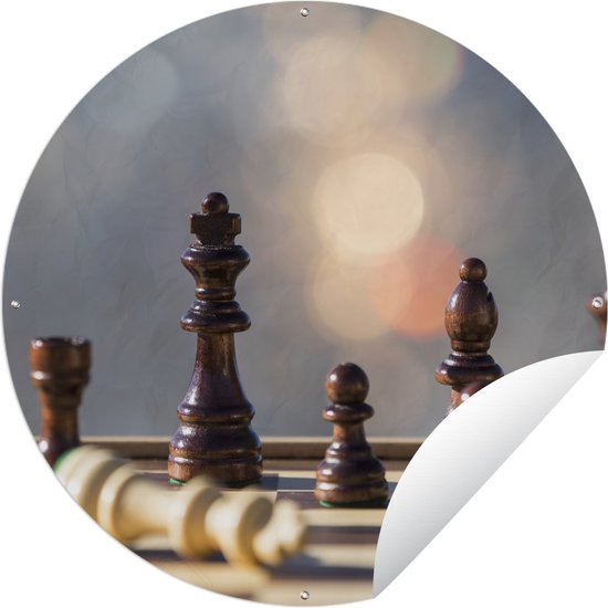 Tuincirkel Het schaakbord op een tafel - 120x120 cm - Ronde Tuinposter - Buiten XXL / Groot formaat!