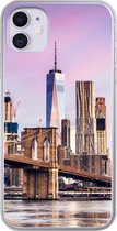 Geschikt voor iPhone 11 hoesje - Brooklyn Brug en de skyline van New York - Siliconen Telefoonhoesje