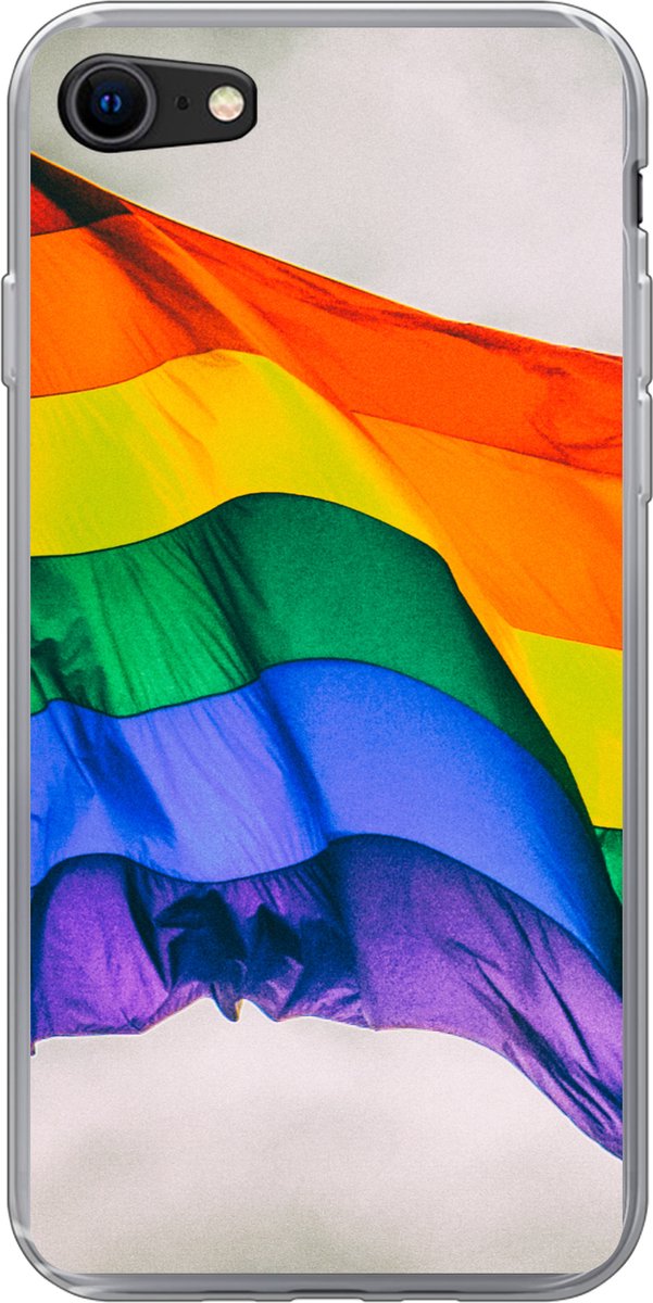 Telefoonhoesje Geschikt voor iPhone 8 hoesje - Foto van een regenboog vlag - Siliconen Telefoonhoesje Telefoonhoesje