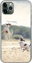 Telefoonhoesje Geschikt voor iPhone 11 Pro Max hoesje - Hond - Tak - Zand - Siliconen Telefoonhoesje