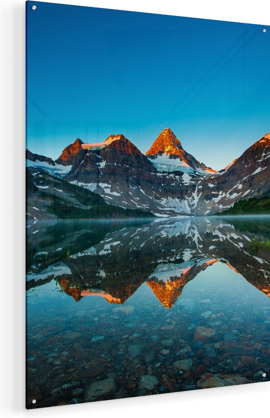 Artaza Glasschilderij - Berg Assiniboine Bij Het Meer In Canada - 60x80 - Plexiglas Schilderij - Foto op Glas