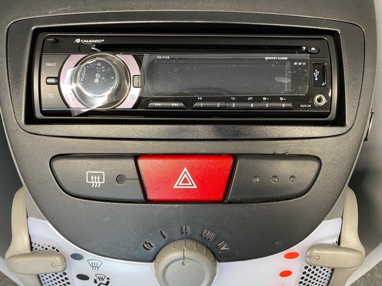 Peugeot 107 - Hoge kwaliteit AM/FM autoradio met CD-speler + GRATIS 1DIN  frame -... | bol.com