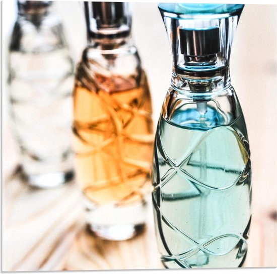 Acrylglas - Wit/Oranje/Blauwe Parfums  - 50x50cm Foto op Acrylglas (Wanddecoratie op Acrylglas)