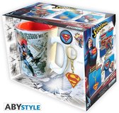 DC Comics Superman - Geschenkset - Mok, Sleutelhanger, Badges