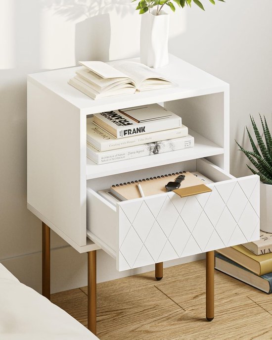 HEYZOEY Nachtkastje, modern nachtkastje met 3 niveaus met lade en plank, kleine bijzettafel voor slaapkamer, woonkamer, zwart (met stopcontact