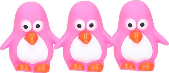 Drie roze pinguïns met witte buikjes en oranje snavels en voeten op een rij.