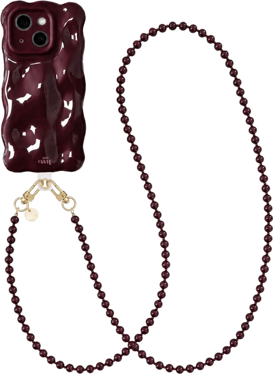 xoxo Wildhearts Bubbly case Burgundy - Burgundy Muse (lang koord) - geschikt voor iPhone 13 - Hoesje met telefoonkoord - golvend hoesje met kralenketting - Telefoonhoesje met afneembaar koord - schokbestendig - Bordeaux rood / Burgundy