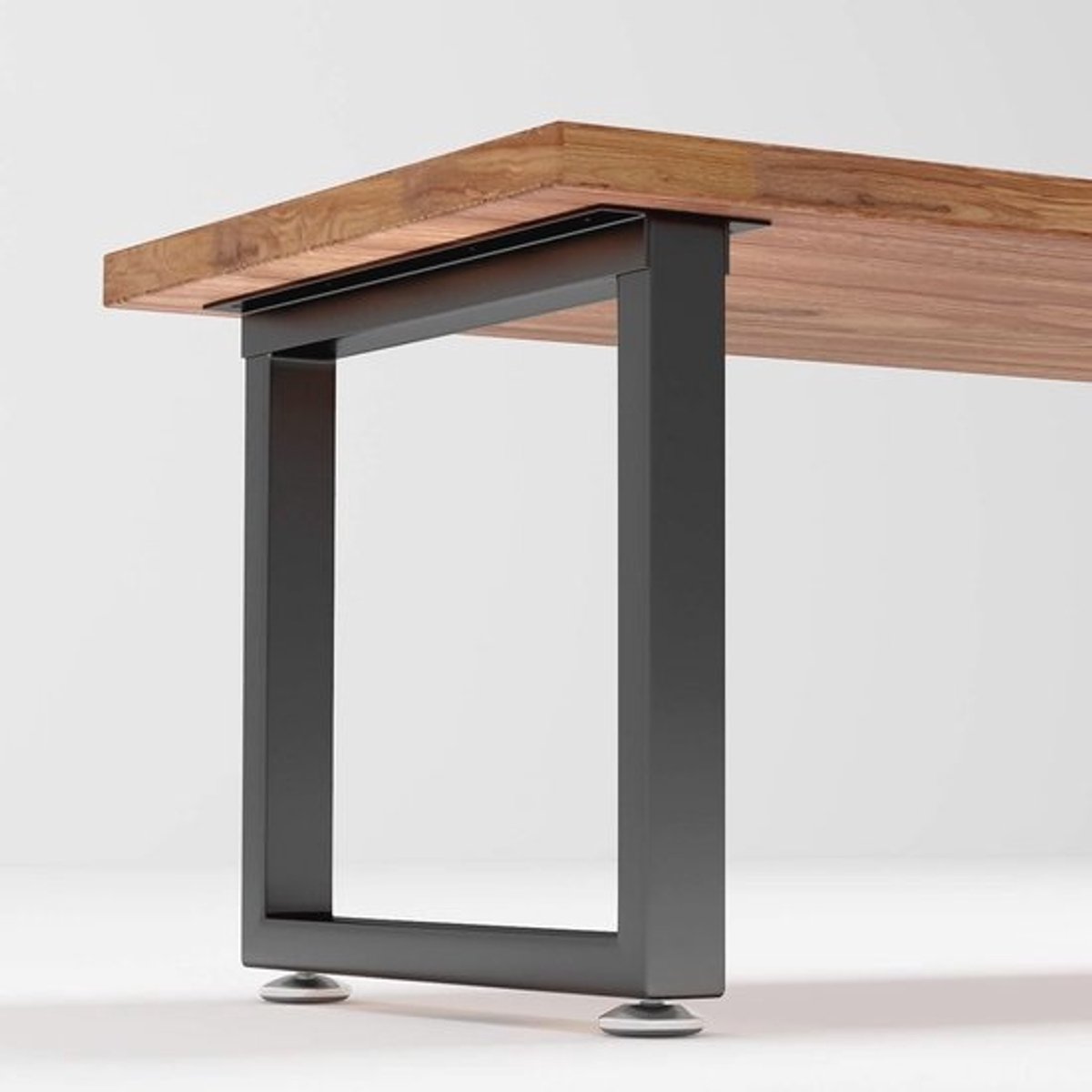 Industriële metalen tafelpoten - 28 inch hoog - Set van 2 - met verstelbare beschermvoeten