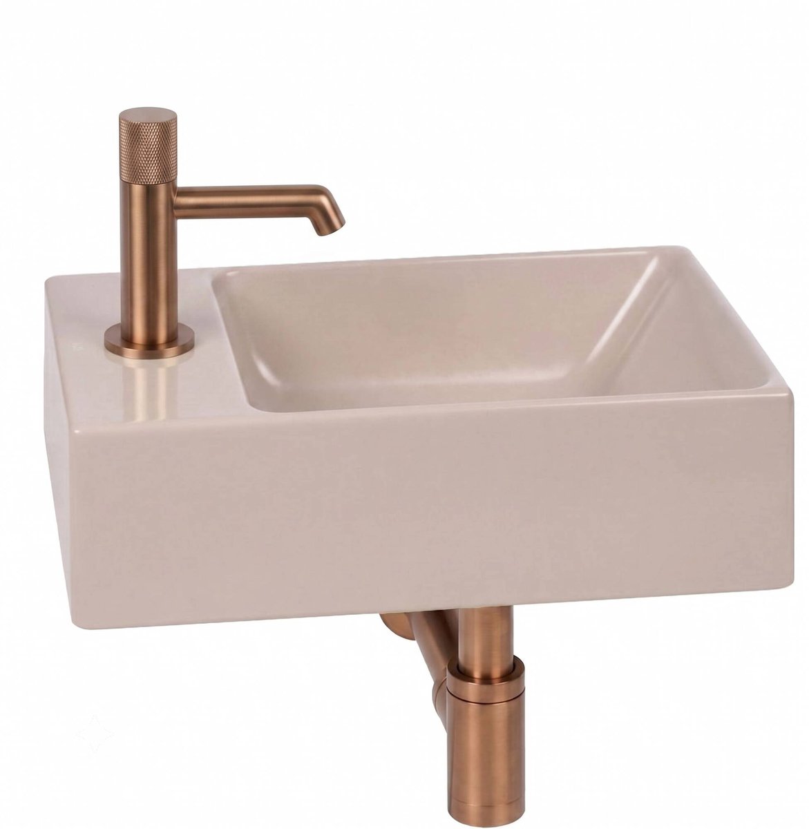 Ben Stelvio fonteinset mat beige keramiek incl. Engraved Cross geborsteld koperen kraan links