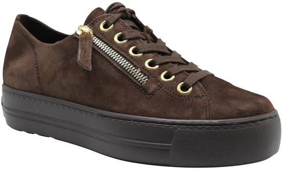 Donkerbruine suède Paul Green sneaker met rits en gouden veterogen.