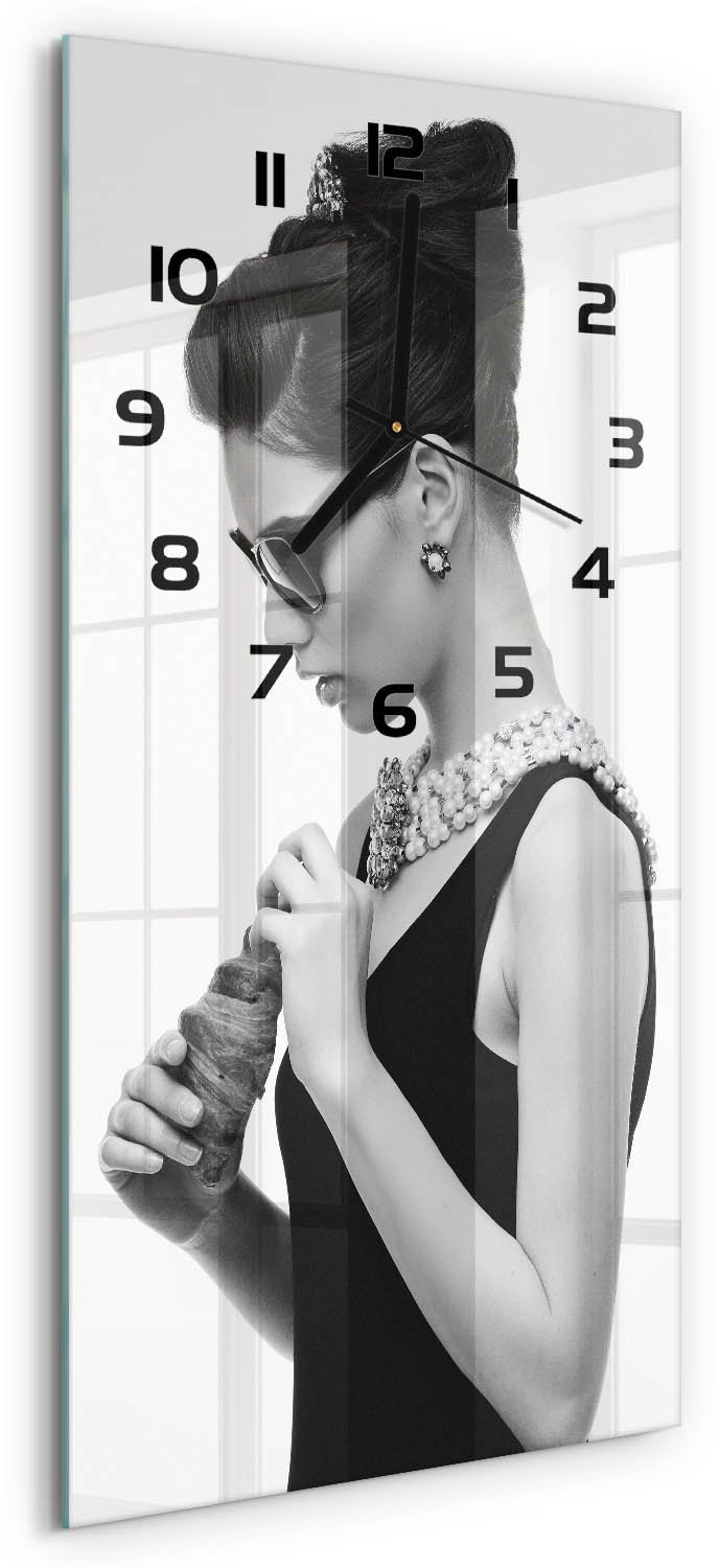 Tulup Wandklok - Vrouw met bril Gekleurde Glazen Klok - 30x60 cm - Zwart Glazen Klok Met Print - Zwarte handen - Rechthoekige Klok - Moderne Wandklok Glas - Wandklok Glas Decoratie