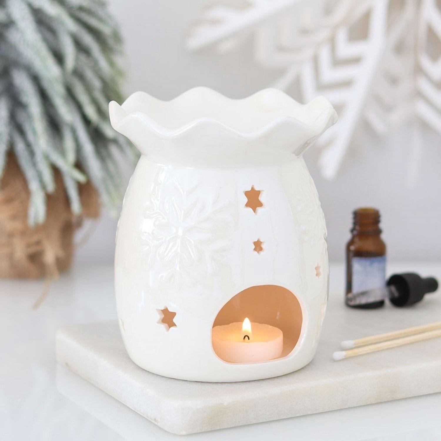 Something Different Iridescent White Snowflake and Wax Warmer Oliebrander - Wit