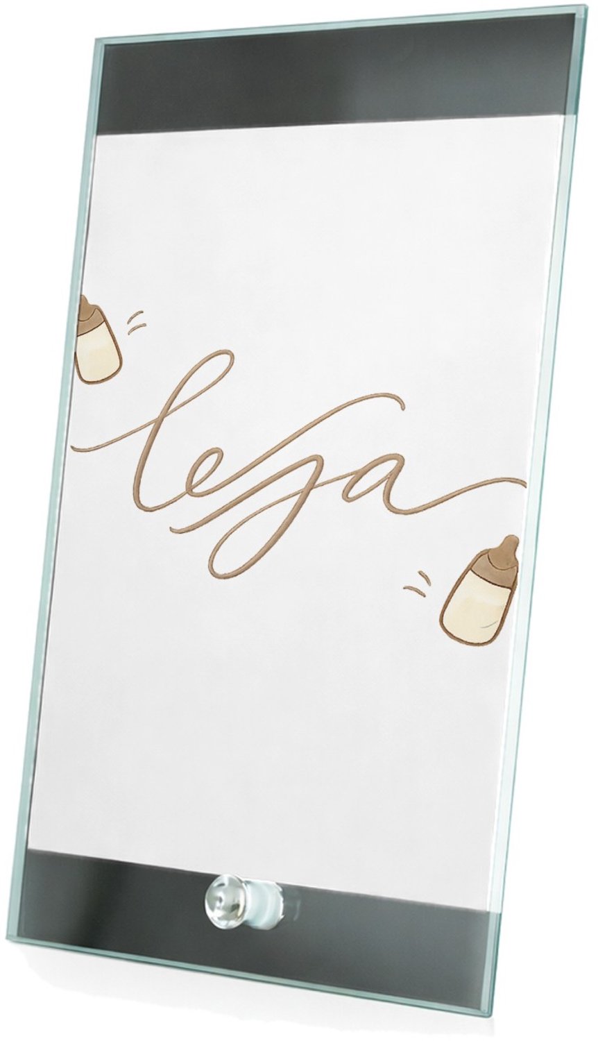 Mr Cadeautjes Glasframe 15 x 23 - design Een zachte, minimalistische babyprint met een centrale boods | cadeau Wit