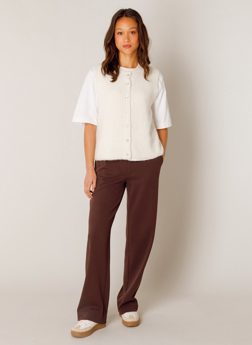 Base Level vest Nell