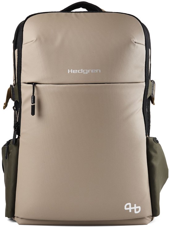 Voorkant van een beige rugzak met legergroene zijkanten. Het Hedgren-logo staat in het midden, met een symbool onderaan.