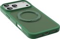 Matgroen telefoonhoesje met ringstandaard en magsafe, met openingen voor de luidsprekers.