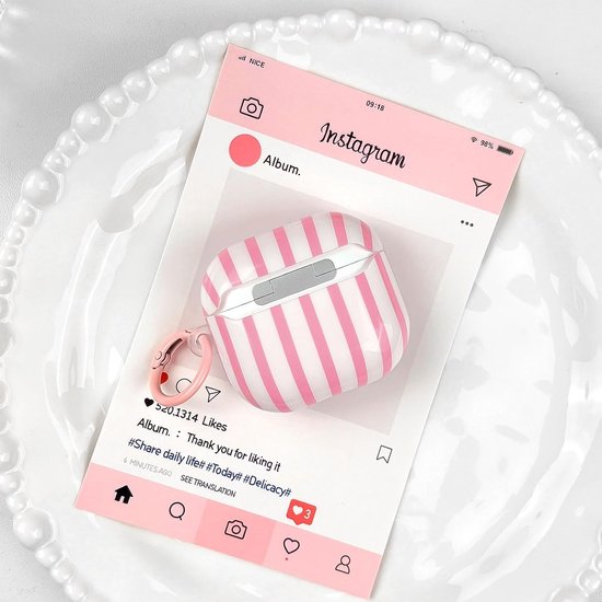 Compatibel met AirPods Pro/Pro 2 generatie beschermhoes met reinigingsset, schattig, modieus, strepenpatroon, esthetisch strependesign, schokbestendig, deur, sleuteldeksel, zachte hoes, roze — afbeelding 3