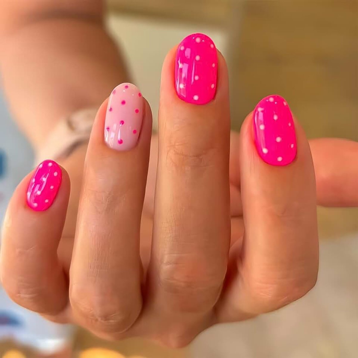 Kort, 24 Stuks Roze Polka Dot Druknagels & Kunstnagels, Ovalen Nepnagels met Ontwerp voor Vrouwen, Herbruikbare Kunstnagels voor Manicure