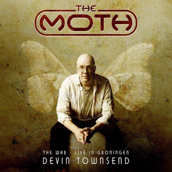 Devin Townsend met mottenvleugels op de achtergrond voor het album The Moth - The War - Live in Groningen.