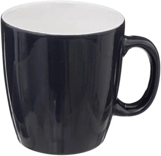 Donkerblauwe keramische koffiemok met een witte binnenkant.