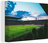 Canvas Schilderij Stadion - Voetbal - Publiek - 80x60 cm - Wanddecoratie