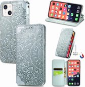 Voor iPhone 13 Blooming Mandala Reliëfpatroon Magnetische Horizontale Flip Lederen Case met Houder & Kaartsleuven & Portemonnee (Grijs)