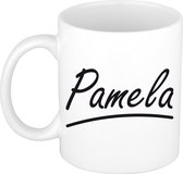 Pamela naam cadeau mok / beker sierlijke letters - Cadeau collega/ moederdag/ verjaardag of persoonlijke voornaam mok werknemers