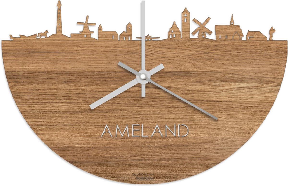 Skyline Klok Ameland Eikenhout - Ø 40 cm - Stil uurwerk - Wanddecoratie - Meer steden beschikbaar - Woonkamer idee - Woondecoratie - City Art - Steden kunst - Cadeau voor hem - Cadeau voor haar - Jubileum - Trouwerij - Housewarming - WoodWideCities