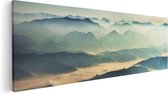 Artaza Canvas Schilderij Heuvel Landschap Tijdens De Mist - 120x40 - Groot - Foto Op Canvas - Canvas Print