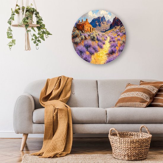 Lavendelvelden met bergen en huis - Landschap rond schilderij - Rond wandpaneel lavendel - Impressionisme - Forex kunstwerk cirkel - Klassiek geïnspireerde wanddecoratie - muurcirkel forex 100x100 cm