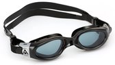 Aquasphere Kaiman Small - Zwembril - Volwassenen - Dark Lens - Zwart