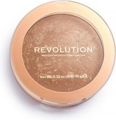 Makeup Revolution - Re-Loaded Long Weekend Powder Bronzer - Baked Bronzer 15 G