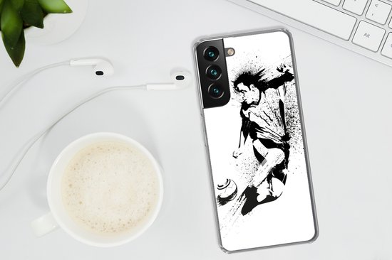 Coque Samsung Galaxy S22 - Une illustration d'une personne tirant un ballon de football vers le but - Garçons - Garçon - Enfant - Coque de téléphone en Siliconen
