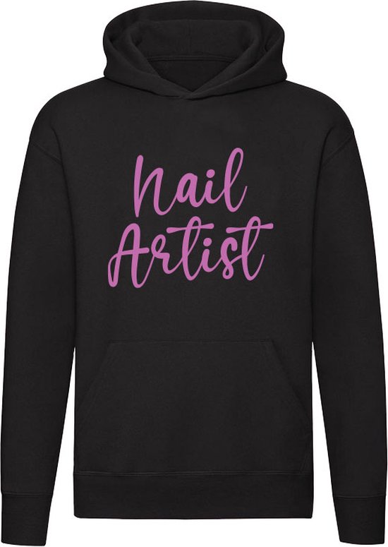 Foto: Nail artist nagel manicure nagelstudio nagelstylist schoonheidssalon schoonheidsbehandeling unisex trui sweater hoodie capuchon zwart