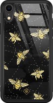 Casimoda® hoesje - Geschikt voor iPhone XR - Counting The Stars - Luxe Hard Case Zwart - Backcover telefoonhoesje - Goudkleurig