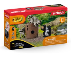 schleich WILD LIFE Speelfigurenset - Wasbeer en het Stinkdier hebben Speelplezier met de Noot - Kinderspeelgoed voor Jongens en Meisjes - 3 tot 8 jaar - 5 Onderdelen - 42532