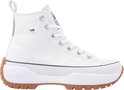 Witte hoge sneaker met dikke rubberen zool en veters. Zijkant met 'BK' logo.
